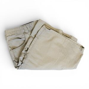 Authentic Issue Wrangler Jeans Co. Men’s 42 Khaki Cargo Shorts